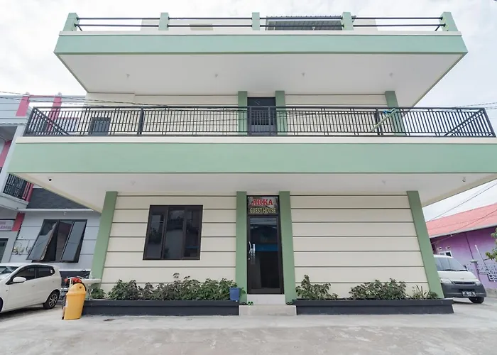 RedDoorz near Arka Sepinggan Airport Hotel Balikpapan 